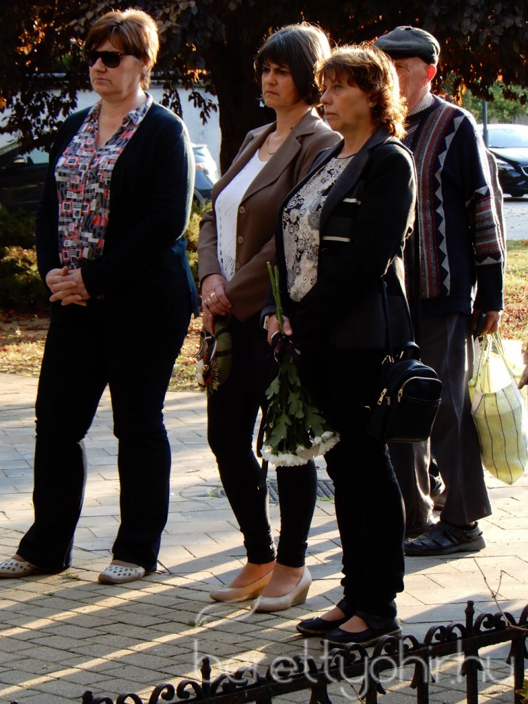 A II. világháború áldozataira emlékeztünk 09